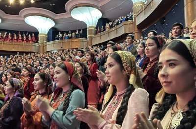 استقبال ترکمن‌ها از هفته فرهنگی ایران